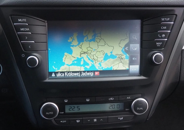 Toyota Avensis cena 84900 przebieg: 70200, rok produkcji 2018 z Ropczyce małe 742